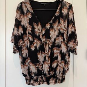 Adrienne Vittadini woman’s blouse size m, deep v neck. Sheet sleeves